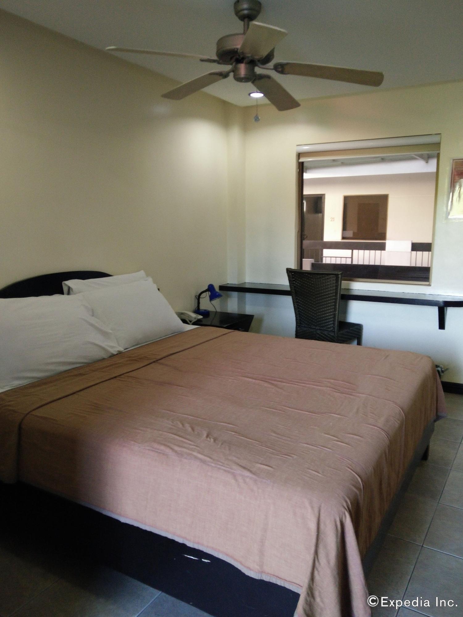 Boomerang Hotel Ángeles Extérieur photo