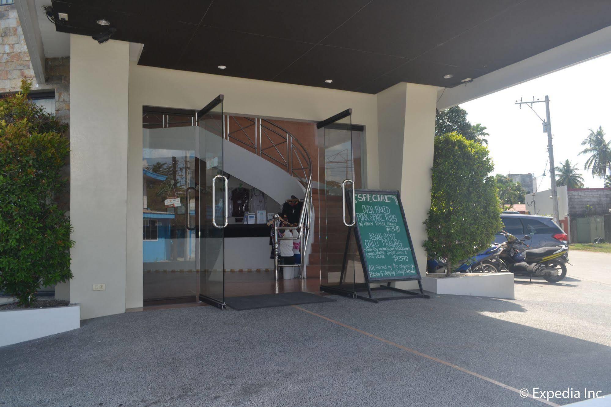 Boomerang Hotel Ángeles Extérieur photo