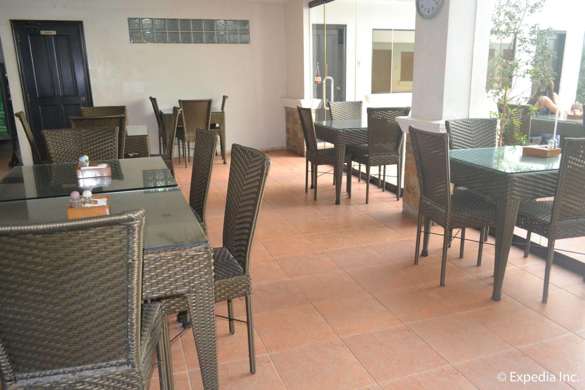 Boomerang Hotel Ángeles Extérieur photo