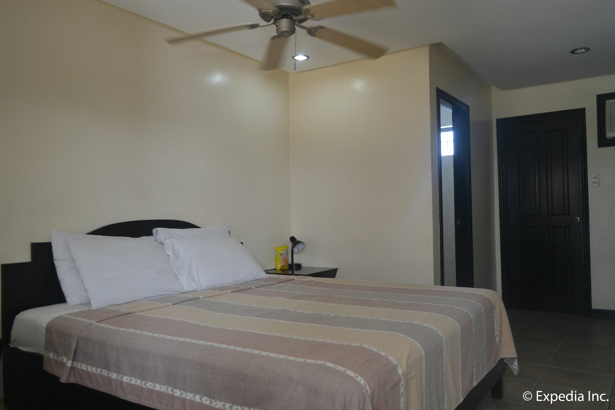 Boomerang Hotel Ángeles Extérieur photo